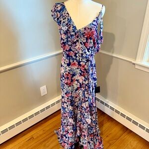 NWT Lulus Ruffled Maxi Dress